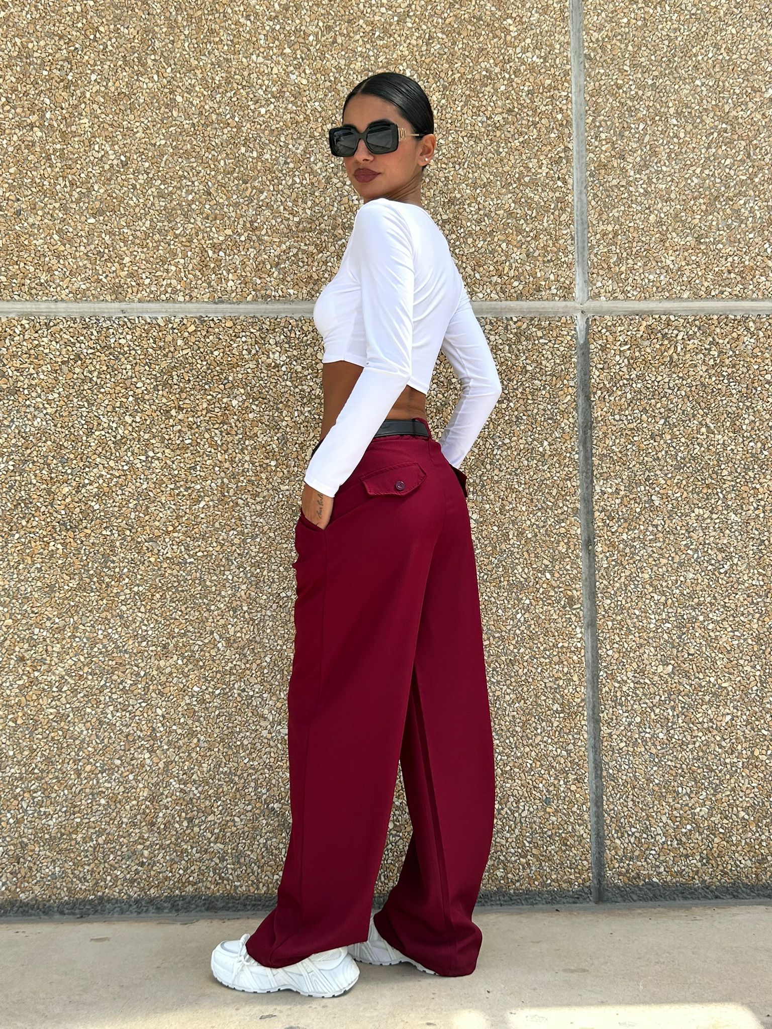 Francesca – Pantalone a Gamba Larga con Vita Alta e Cintura Elegante