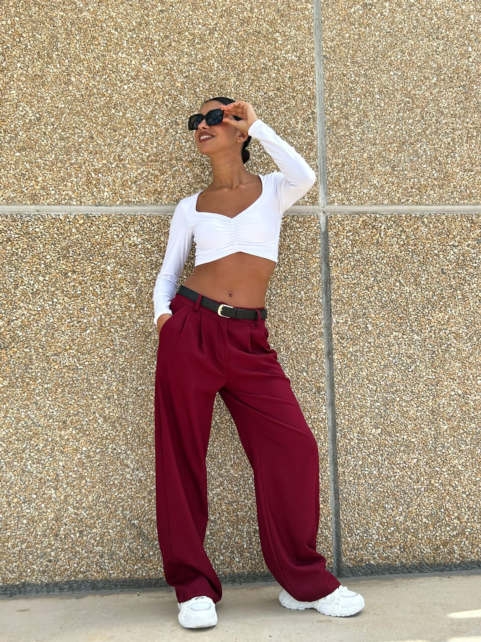 Francesca – Pantalone a Gamba Larga con Vita Alta e Cintura Elegante