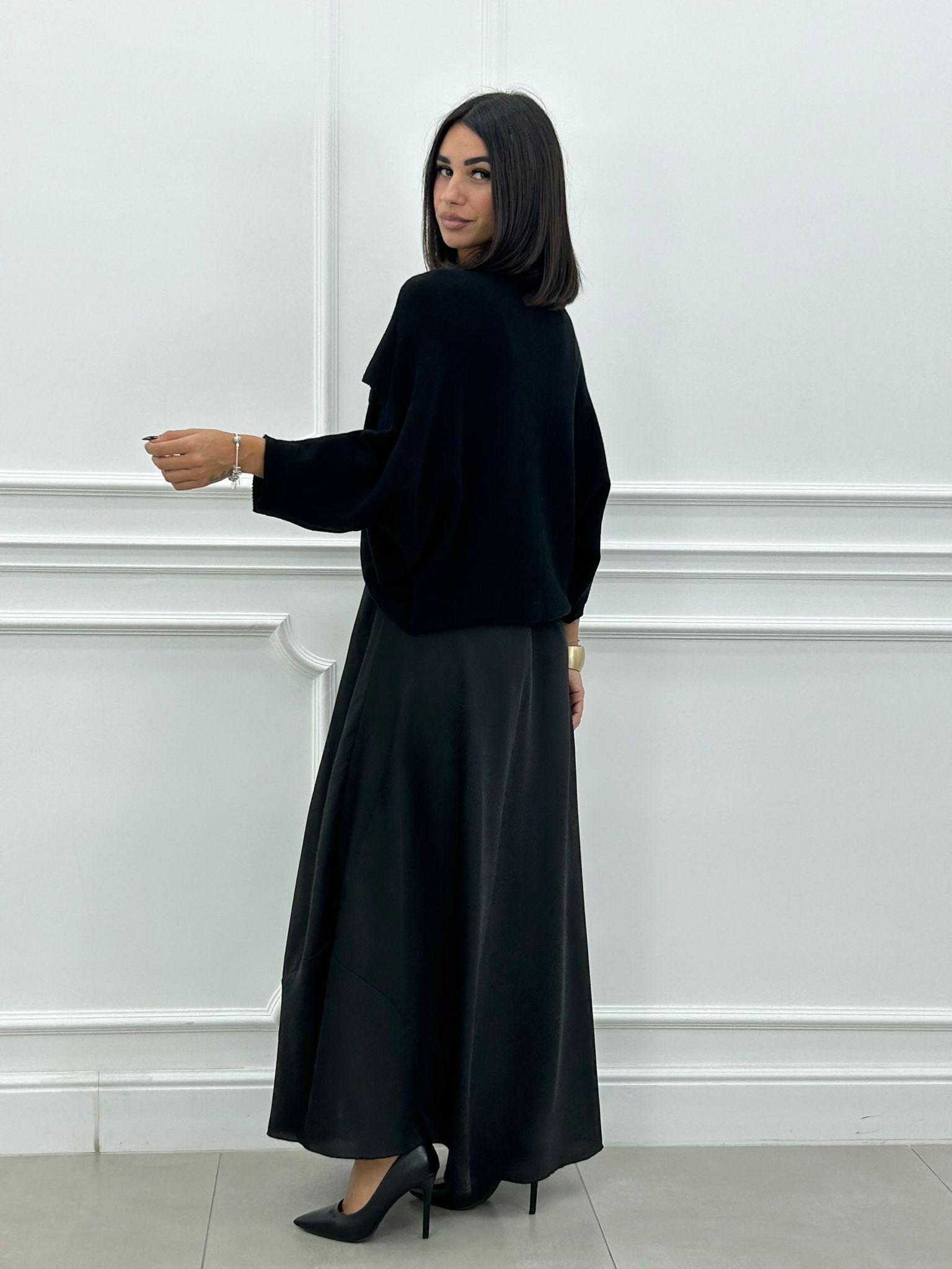 Giada – Set 2 in 1 con Abito Lungo Elegante e Maglia Asimmetrica