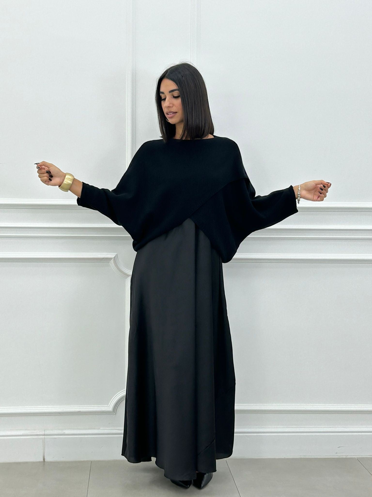 Giada – Set 2 in 1 con Abito Lungo Elegante e Maglia Asimmetrica