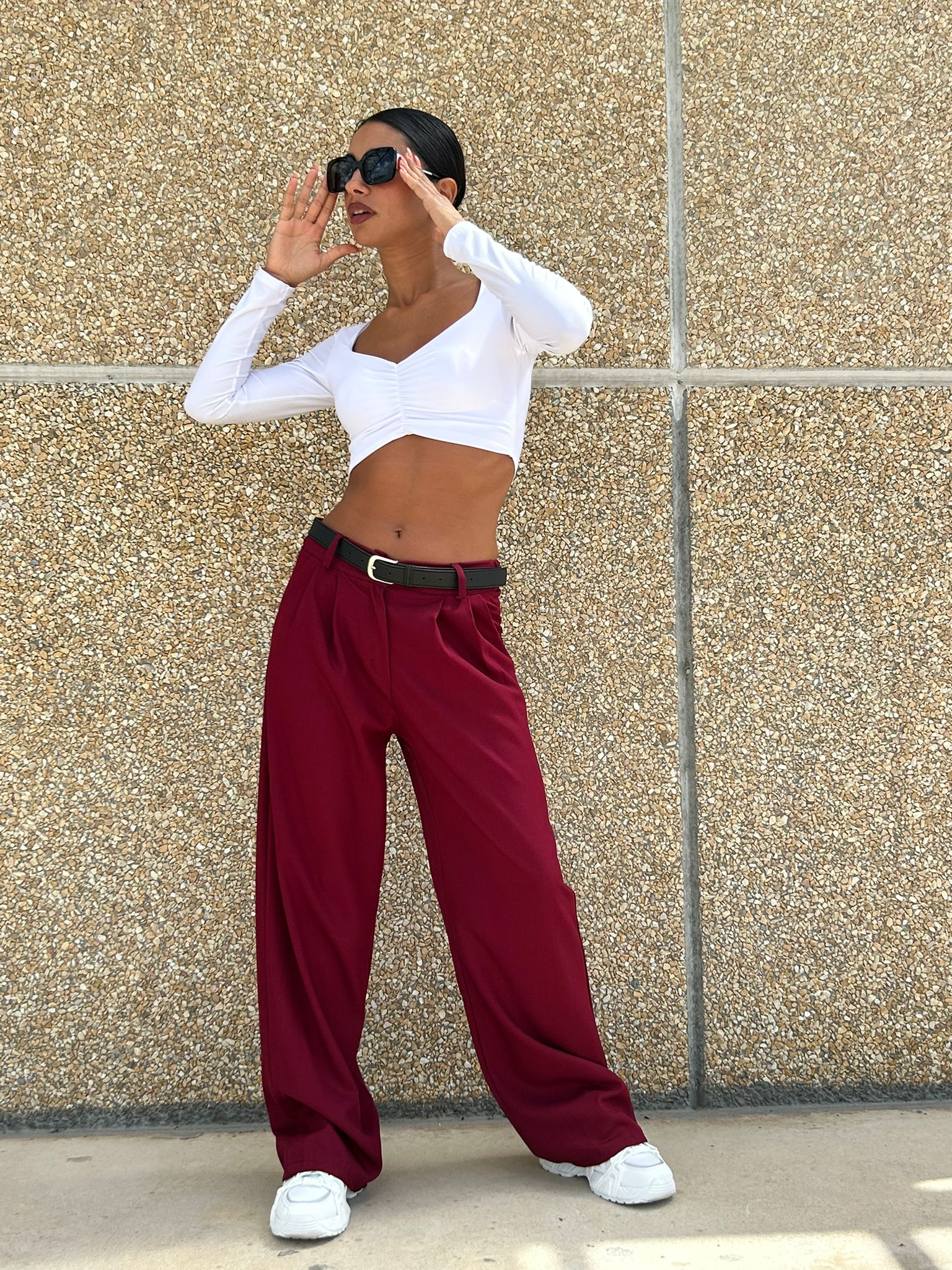 Francesca – Pantalone a Gamba Larga con Vita Alta e Cintura Elegante