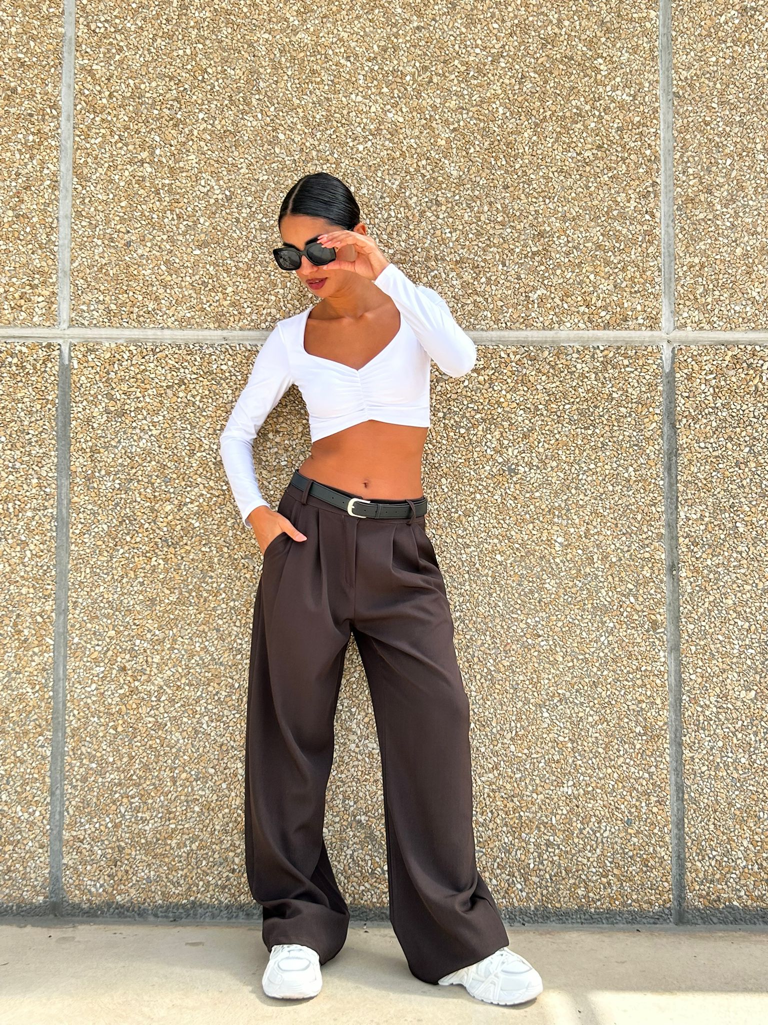 Francesca – Pantalone a Gamba Larga con Vita Alta e Cintura Elegante