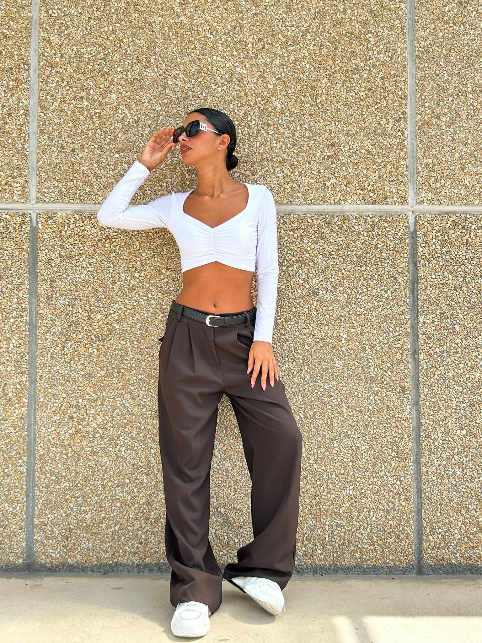 Francesca – Pantalone a Gamba Larga con Vita Alta e Cintura Elegante
