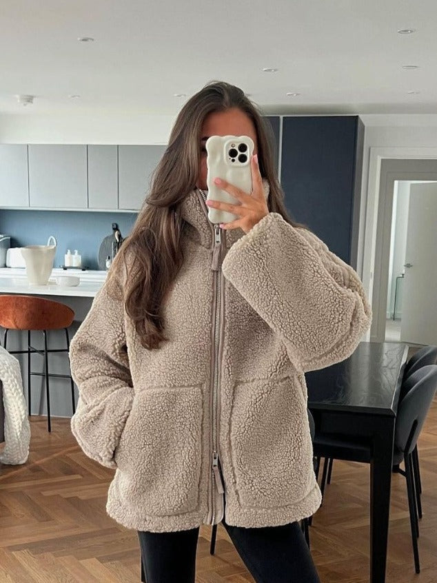 KAJA – Cappotto in Morbido Teddy