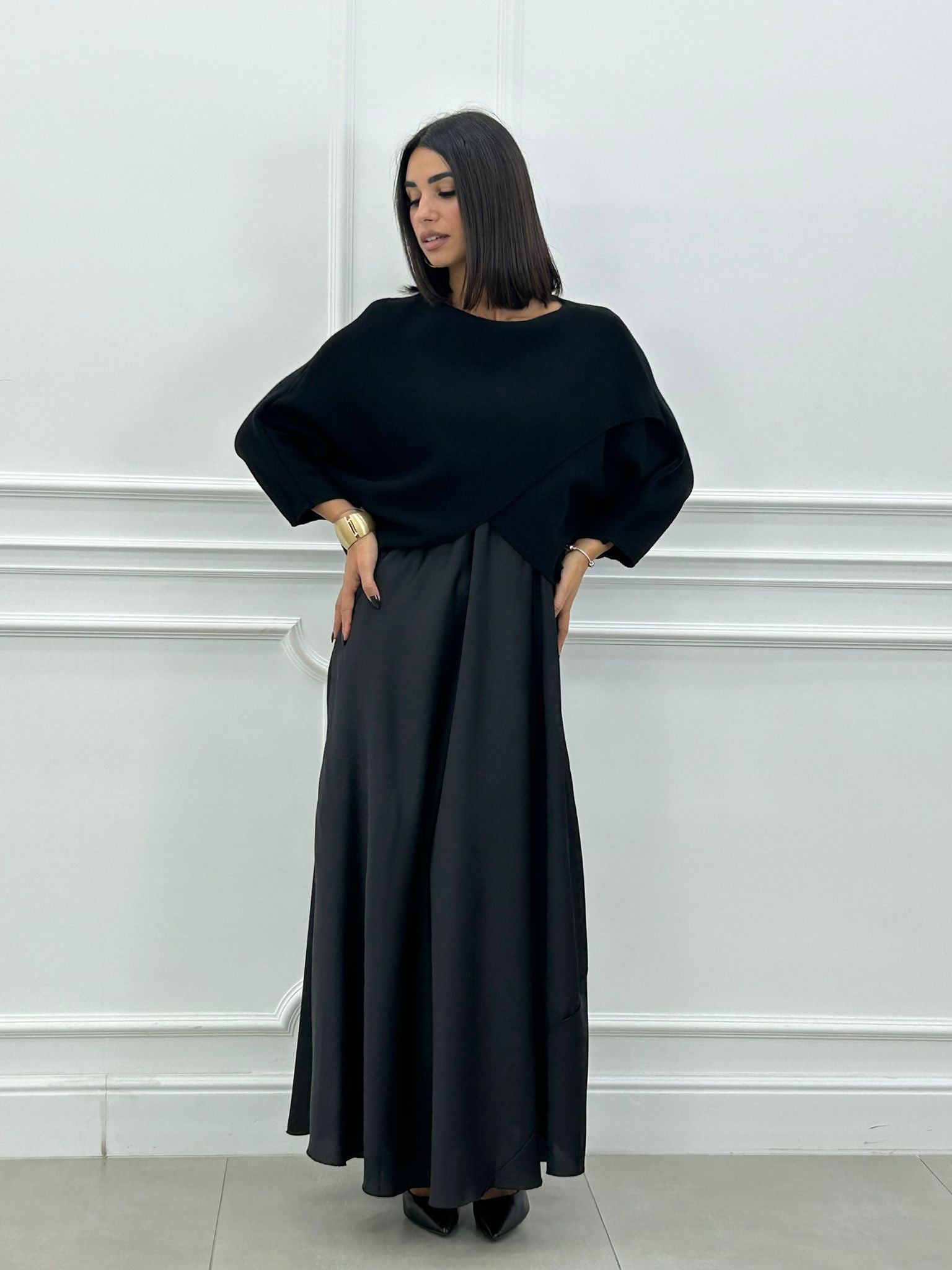 Giada – Set 2 in 1 con Abito Lungo Elegante e Maglia Asimmetrica